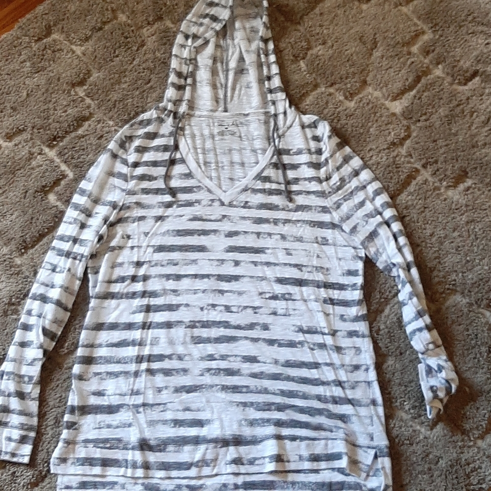 Exertek long sleeve hooded shirt